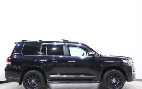 Toyota Land Cruiser 200, 2016 год, 6 400 000 рублей, 3 фотография