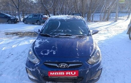 Hyundai Solaris II рестайлинг, 2011 год, 750 000 рублей, 2 фотография