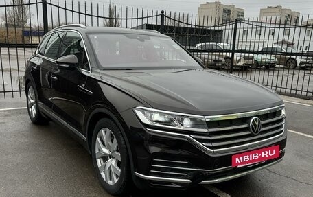 Volkswagen Touareg III, 2022 год, 5 600 000 рублей, 15 фотография