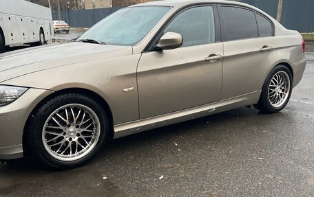 BMW 3 серия, 2010 год, 870 000 рублей, 3 фотография