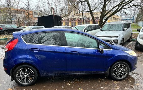 Ford Fiesta, 2015 год, 900 000 рублей, 4 фотография