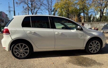 Volkswagen Golf VI, 2011 год, 890 000 рублей, 2 фотография