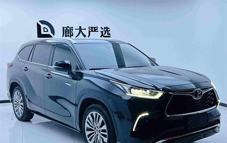 Toyota Highlander, 2022 год, 5 330 000 рублей, 4 фотография