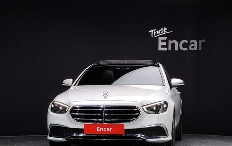 Mercedes-Benz E-Класс, 2021 год, 4 658 753 рублей, 3 фотография