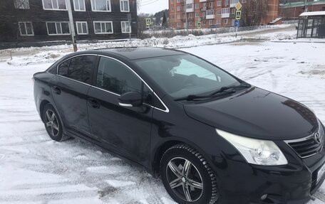 Toyota Avensis III рестайлинг, 2011 год, 1 300 000 рублей, 1 фотография