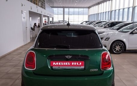 MINI Hatch, 2020 год, 2 600 000 рублей, 5 фотография