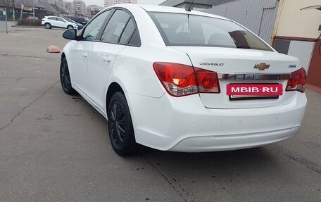 Chevrolet Cruze II, 2015 год, 800 000 рублей, 4 фотография