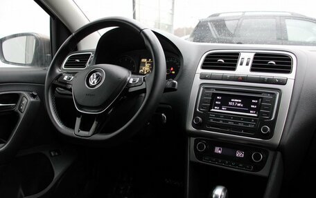 Volkswagen Polo VI (EU Market), 2017 год, 1 097 000 рублей, 11 фотография