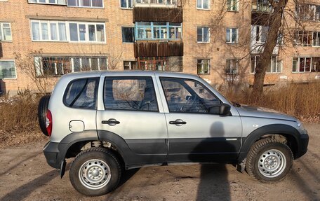 Chevrolet Niva I рестайлинг, 2013 год, 600 000 рублей, 3 фотография