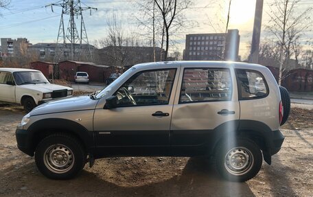 Chevrolet Niva I рестайлинг, 2013 год, 600 000 рублей, 4 фотография