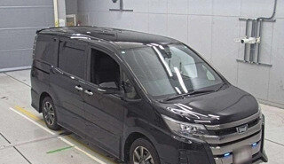 Toyota Noah III, 2021 год, 2 785 000 рублей, 5 фотография