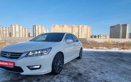 Honda Accord IX рестайлинг, 2013 год, 2 020 000 рублей, 2 фотография