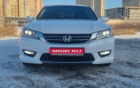 Honda Accord IX рестайлинг, 2013 год, 2 020 000 рублей, 10 фотография