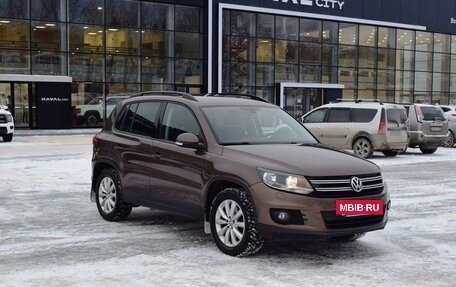 Volkswagen Tiguan I, 2015 год, 1 767 000 рублей, 2 фотография