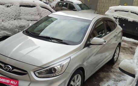 Hyundai Solaris II рестайлинг, 2013 год, 1 050 000 рублей, 5 фотография