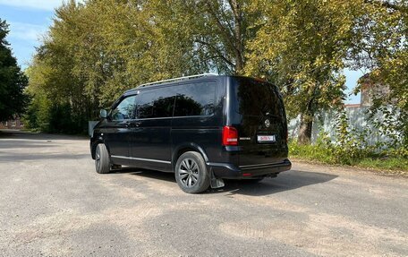 Volkswagen Multivan T5, 2011 год, 2 000 000 рублей, 4 фотография