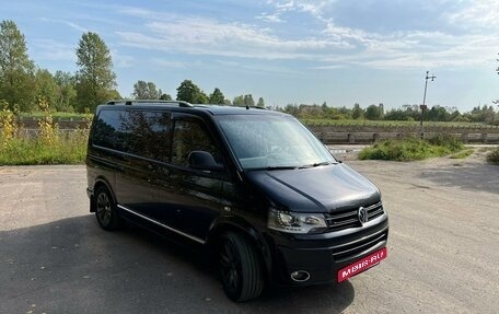 Volkswagen Multivan T5, 2011 год, 2 000 000 рублей, 2 фотография