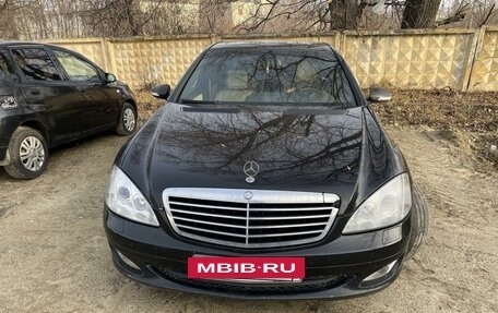 Mercedes-Benz S-Класс, 2007 год, 890 000 рублей, 2 фотография