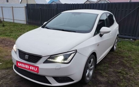 SEAT Ibiza IV рестайлинг 2, 2012 год, 735 000 рублей, 3 фотография