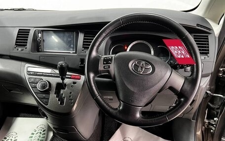 Toyota ISis I, 2009 год, 1 399 000 рублей, 15 фотография