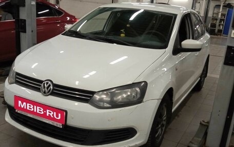 Volkswagen Polo VI (EU Market), 2014 год, 860 000 рублей, 1 фотография