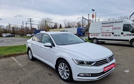 Volkswagen Passat B8 рестайлинг, 2015 год, 1 950 000 рублей, 1 фотография