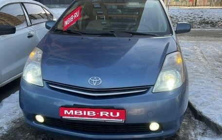 Toyota Prius, 2006 год, 1 200 000 рублей, 2 фотография