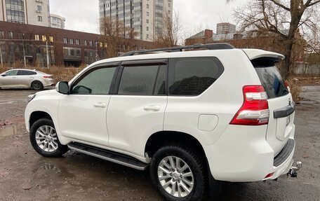 Toyota Land Cruiser Prado 150 рестайлинг 2, 2015 год, 3 700 000 рублей, 6 фотография