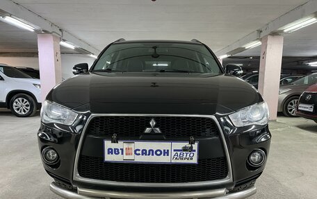 Mitsubishi Outlander III рестайлинг 3, 2011 год, 1 575 000 рублей, 2 фотография