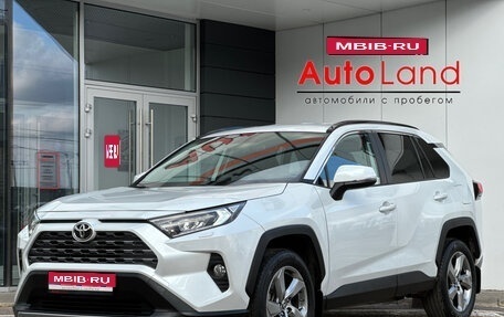 Toyota RAV4, 2021 год, 3 800 000 рублей, 1 фотография