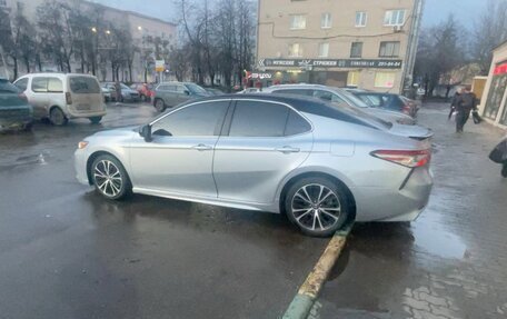 Toyota Camry, 2018 год, 2 850 000 рублей, 3 фотография