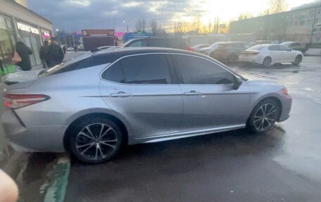 Toyota Camry, 2018 год, 2 850 000 рублей, 7 фотография