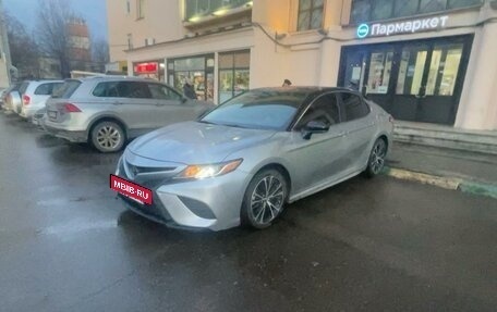 Toyota Camry, 2018 год, 2 850 000 рублей, 4 фотография