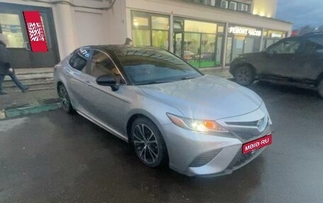 Toyota Camry, 2018 год, 2 850 000 рублей, 6 фотография