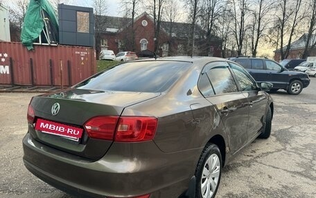 Volkswagen Jetta VI, 2013 год, 870 000 рублей, 3 фотография