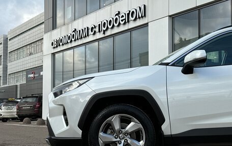 Toyota RAV4, 2021 год, 3 800 000 рублей, 2 фотография