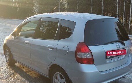 Honda Fit III, 2001 год, 580 000 рублей, 2 фотография