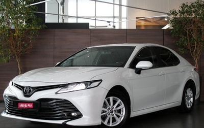 Toyota Camry, 2018 год, 2 820 000 рублей, 1 фотография