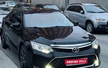 Toyota Camry, 2017 год, 2 570 000 рублей, 2 фотография