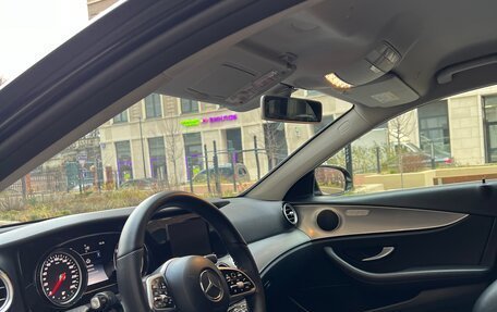 Mercedes-Benz E-Класс, 2019 год, 2 349 000 рублей, 21 фотография