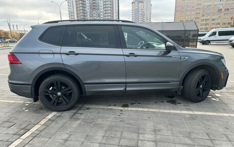 Volkswagen Tiguan II, 2019 год, 3 100 000 рублей, 12 фотография