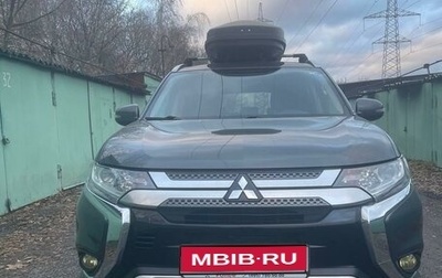 Mitsubishi Outlander III рестайлинг 3, 2019 год, 2 600 000 рублей, 1 фотография