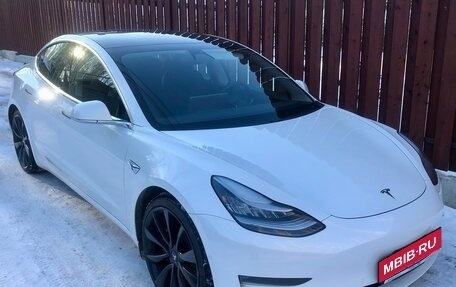 Tesla Model 3 I, 2020 год, 4 500 000 рублей, 1 фотография