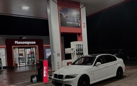 BMW 3 серия, 2010 год, 1 600 000 рублей, 2 фотография