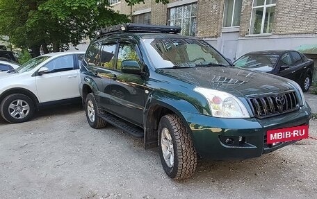 Toyota Land Cruiser Prado 120 рестайлинг, 2004 год, 1 900 000 рублей, 2 фотография