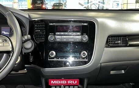 Mitsubishi Outlander III рестайлинг 3, 2021 год, 3 395 000 рублей, 18 фотография