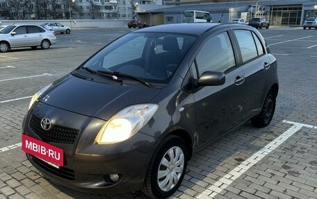 Toyota Yaris III рестайлинг, 2008 год, 620 000 рублей, 6 фотография