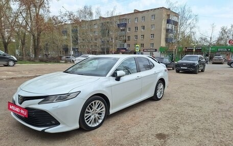 Toyota Camry, 2020 год, 3 090 000 рублей, 3 фотография