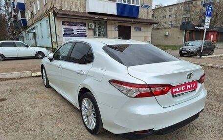 Toyota Camry, 2020 год, 3 090 000 рублей, 5 фотография