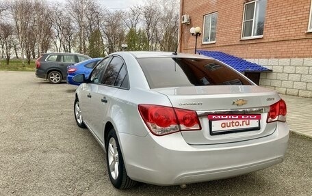 Chevrolet Cruze II, 2010 год, 720 000 рублей, 2 фотография